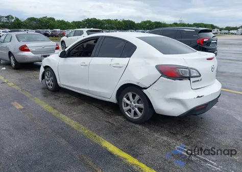 2011 Mazda Mazda3 I Touring из США, поврежденный, VIN JM1BL1VG5B1464538